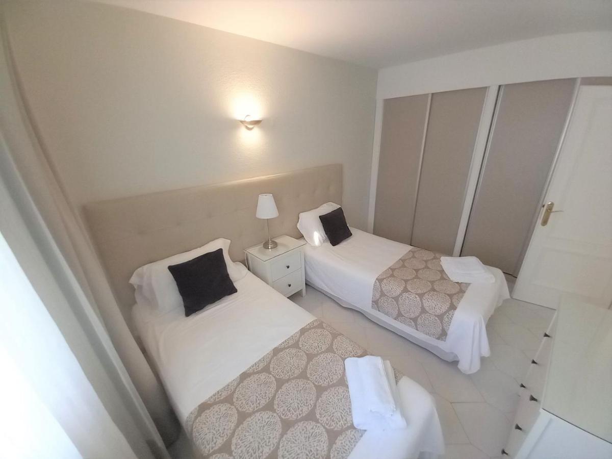 Miraflores Beachfront Penthouse Sitio de Calahonda Exterior photo