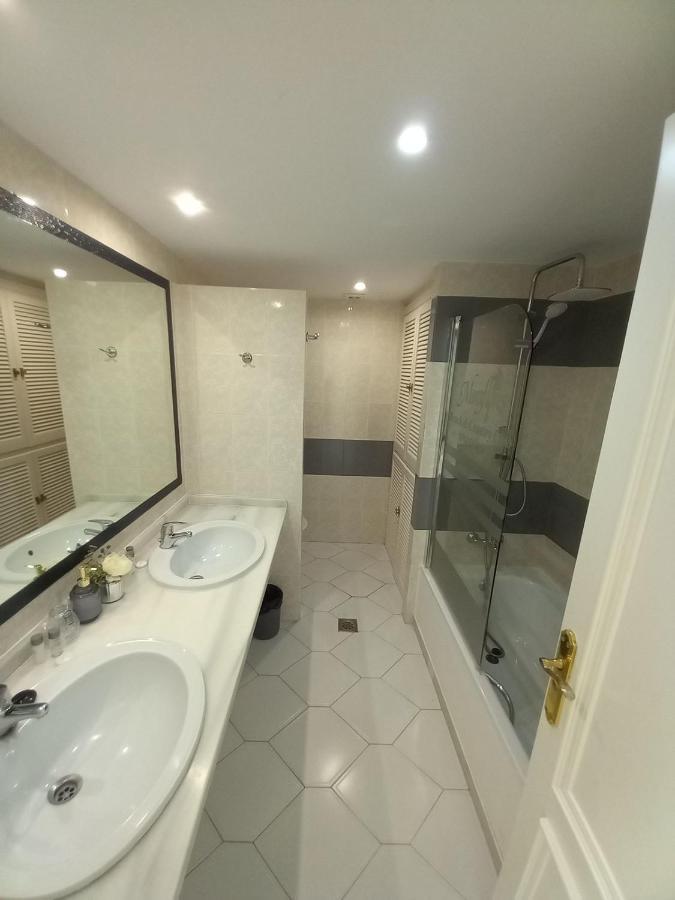 Miraflores Beachfront Penthouse Sitio de Calahonda Exterior photo